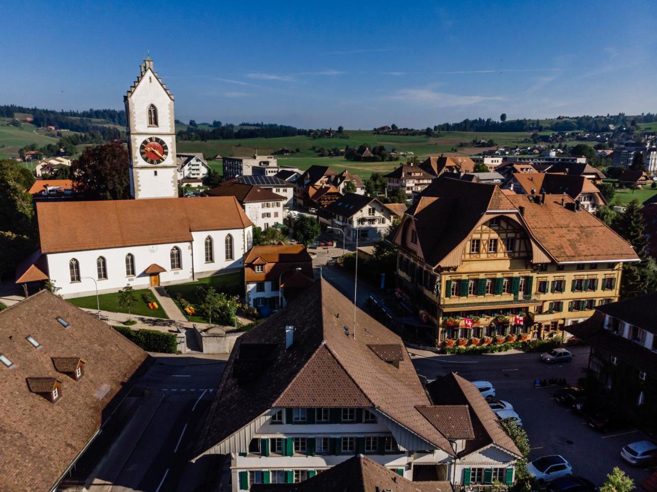 Hotel Baeren Sumiswald Exterior foto